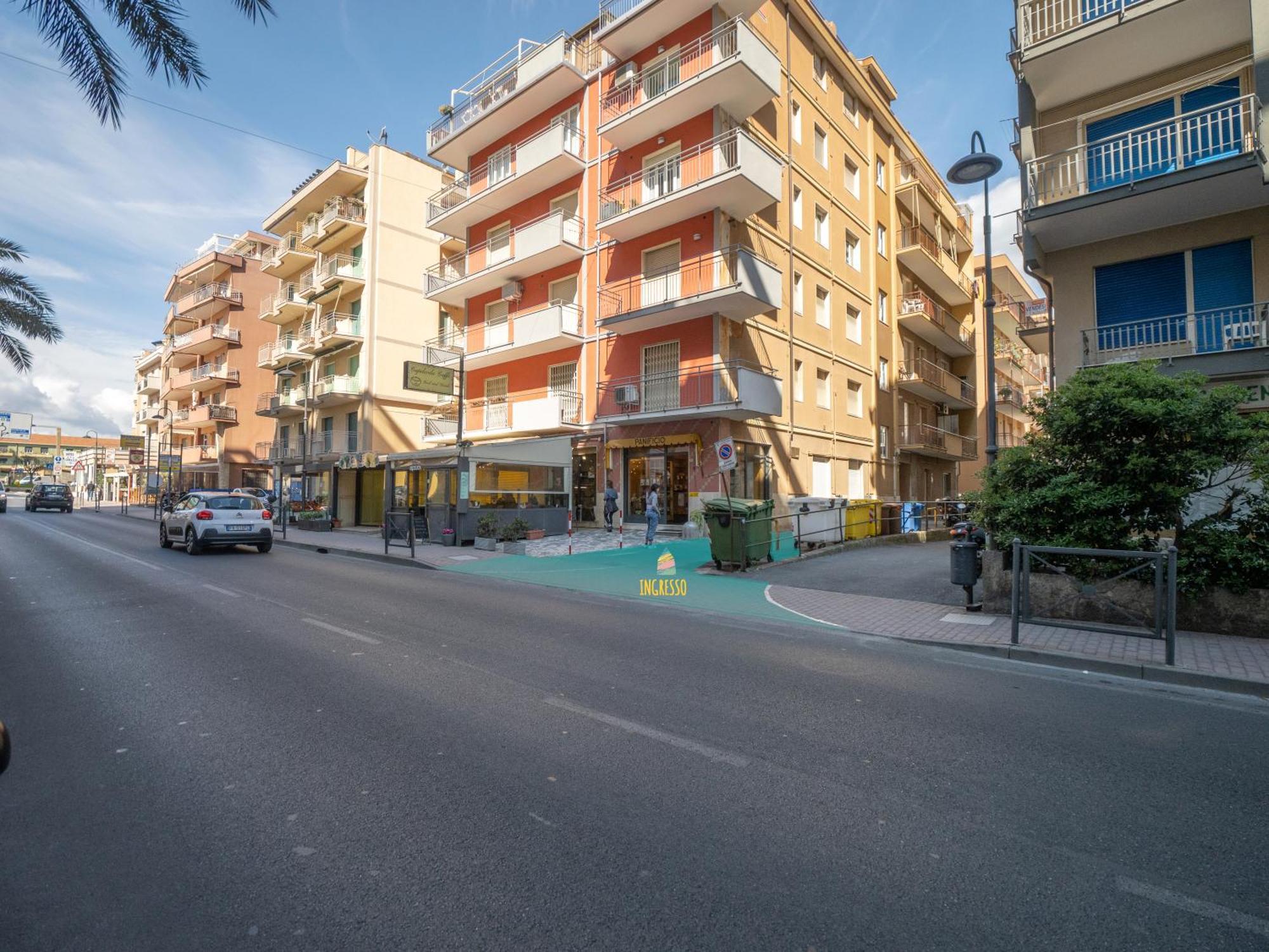 Babyaccomodation Family Bright Пьетра-Лигуре Экстерьер фото