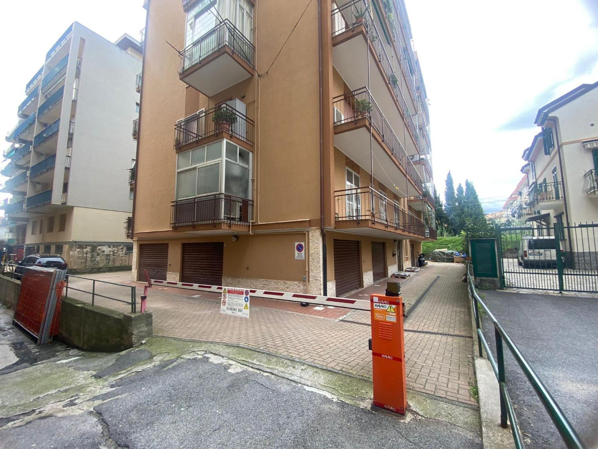Babyaccomodation Family Bright Пьетра-Лигуре Экстерьер фото